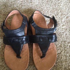Vionic Lupe Black Sandals 7 Like New